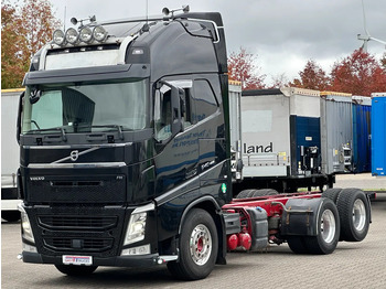 Podvozek s kabinou VOLVO FH 540
