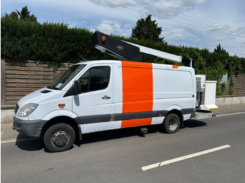 Automobilová plošina MERCEDES-BENZ Sprinter 515