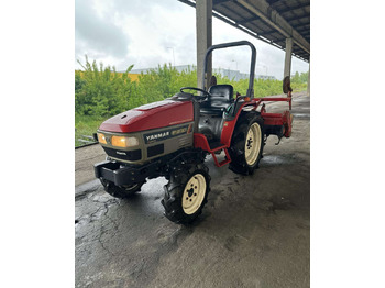 Traktor YANMAR
