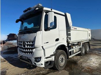 Sklápač MERCEDES-BENZ Arocs 2658