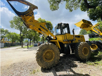 Kolesový nakladač KOMATSU WA320