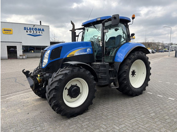 Traktor NEW HOLLAND T6080