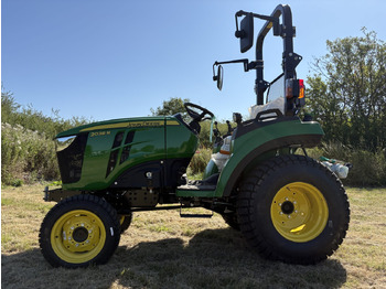 Kompaktný traktor JOHN DEERE 2R Series