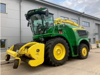 Samohybná rezačka JOHN DEERE 8500