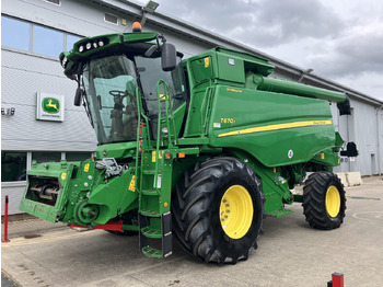 Obilný kombajn JOHN DEERE T670