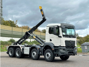 Hákový nosič kontajnerov MAN TGS 41.440