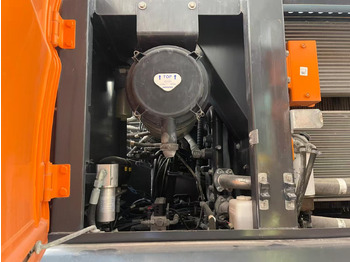 Kolesové rýpadlo DOOSAN DX210