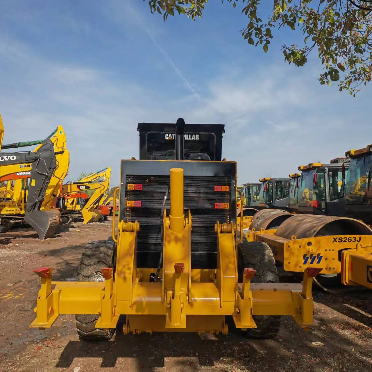 Zrovnávač CATERPILLAR 140H