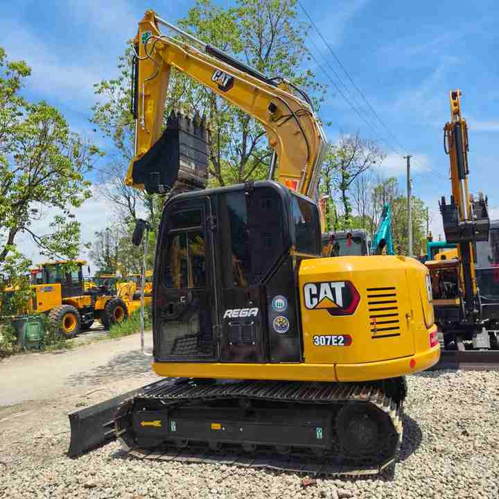 Pásové rýpadlo CATERPILLAR 307E2