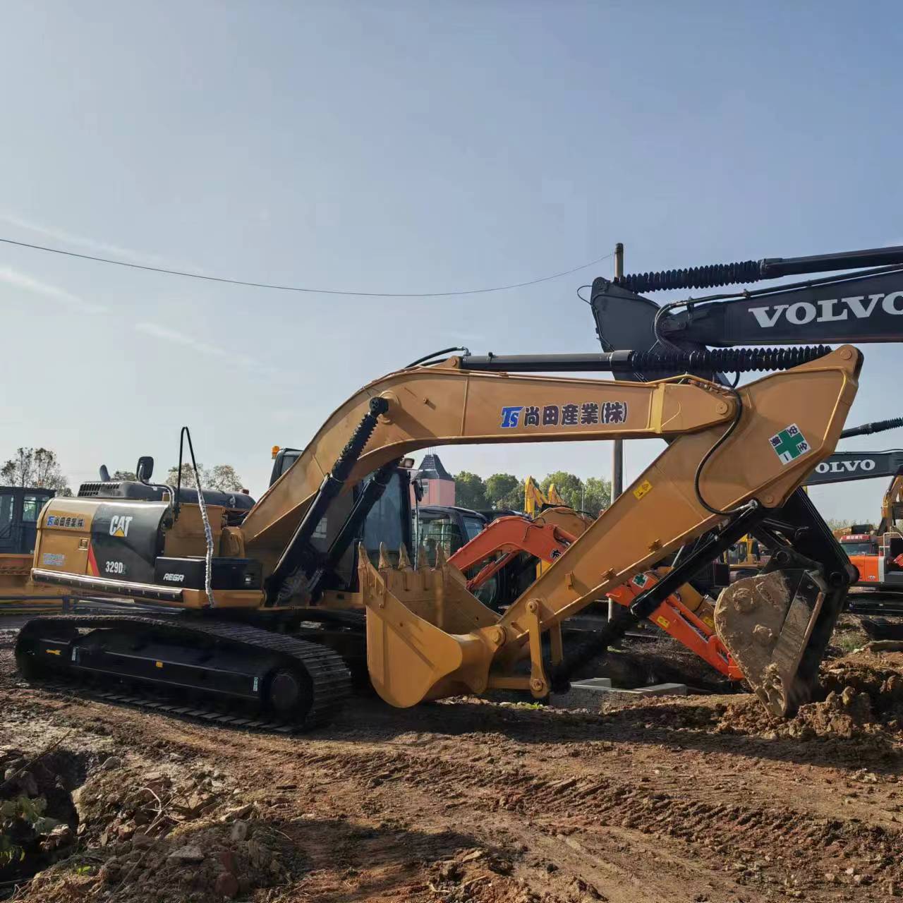 Pásové rýpadlo CATERPILLAR 329D2: obrázok 2