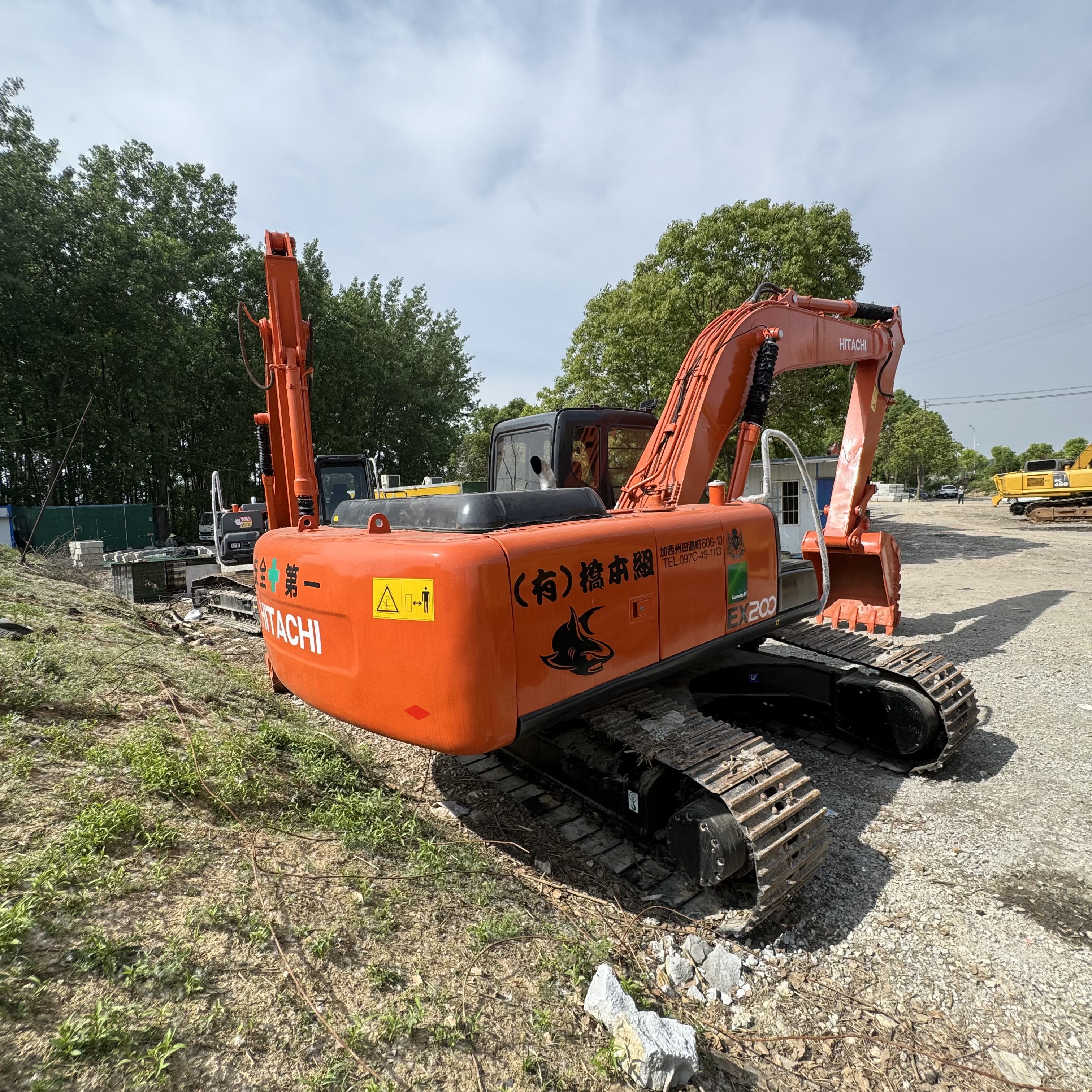 Pásové rýpadlo HITACHI ZX200: obrázok 4