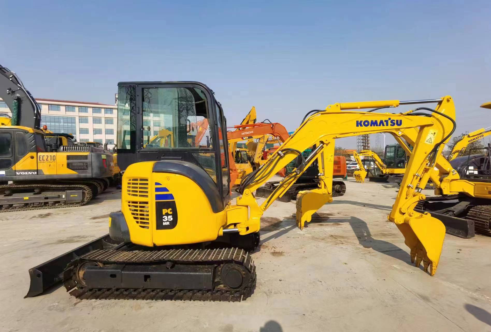 Mini rýpadlo KOMATSU PC35