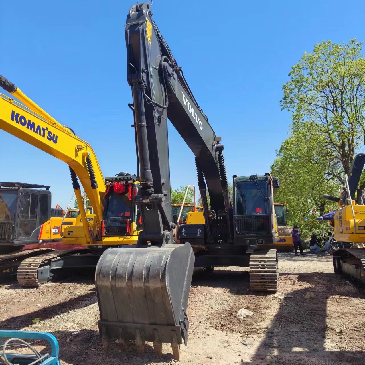 Pásové rýpadlo VOLVO EC210: obrázok 2