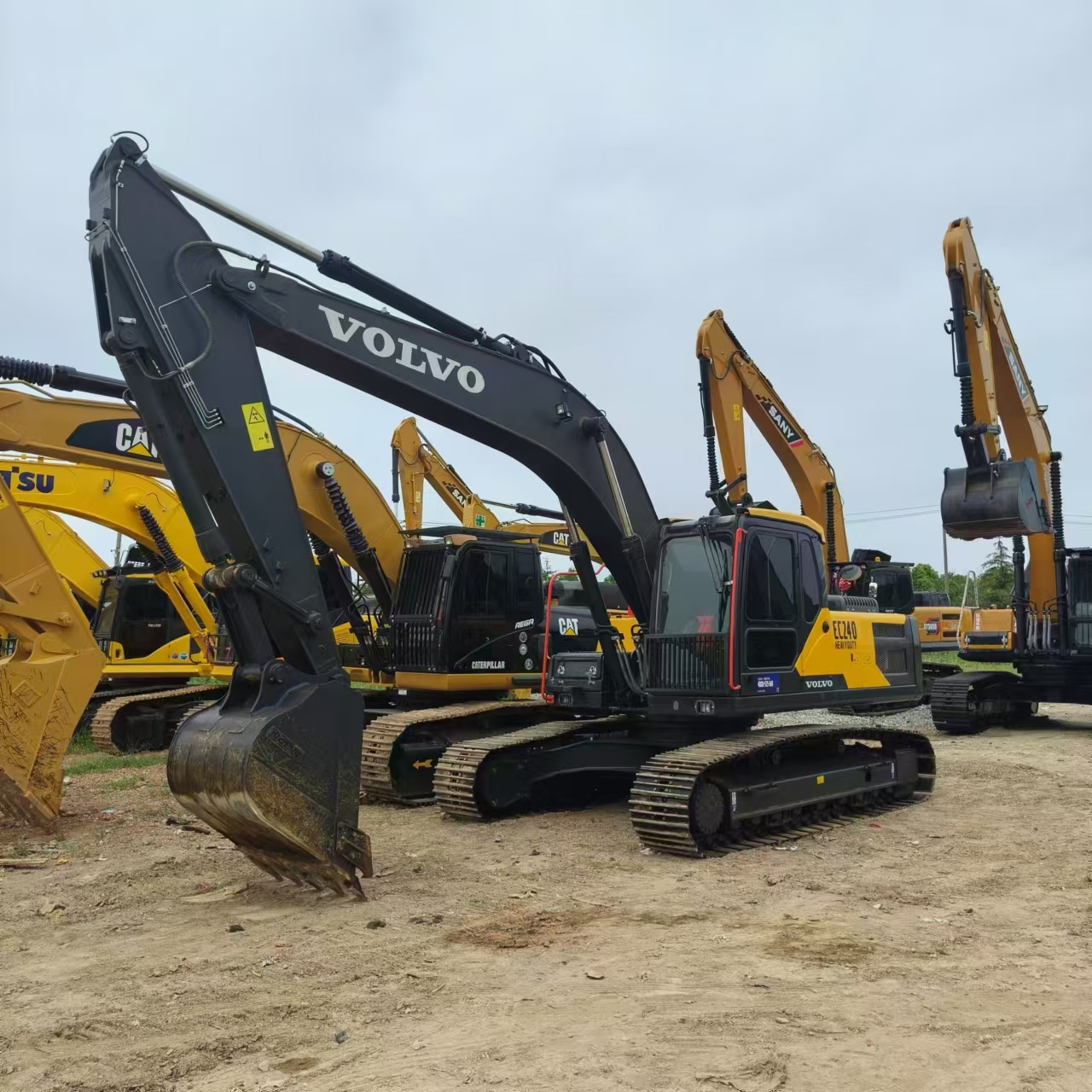 Pásové rýpadlo VOLVO EC240