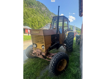 Traktor VALMET
