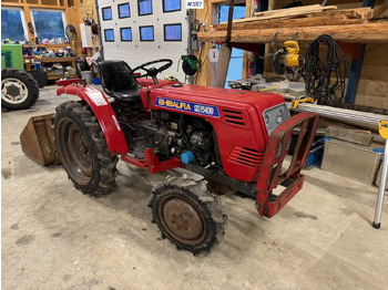 Traktor SHIBAURA