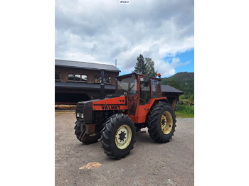 Traktor VALMET