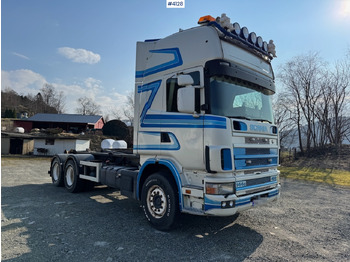 Hákový nosič kontajnerov SCANIA R144