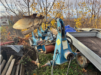 Stroj na obrábanie pôdy