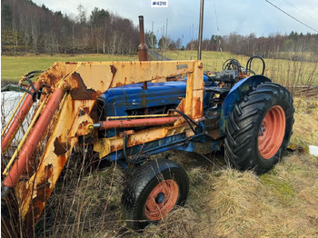 Traktor FORD