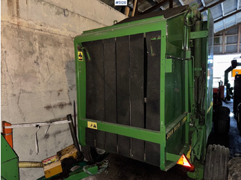 Stroje na zber krmovín JOHN DEERE