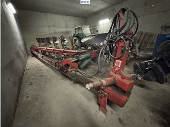 Stroj na obrábanie pôdy KVERNELAND