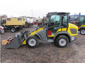 Kolesový nakladač KRAMER