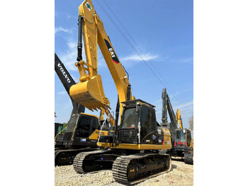 Pásové rýpadlo CATERPILLAR 320D2