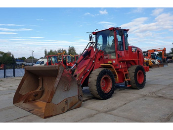 Kolesový nakladač CATERPILLAR 924H