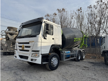 Domiešavač SINOTRUK HOWO