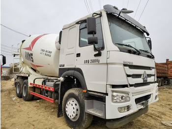 Domiešavač SINOTRUK HOWO