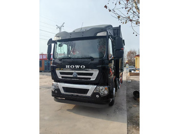 Skříňový nákladní auto SINOTRUK HOWO