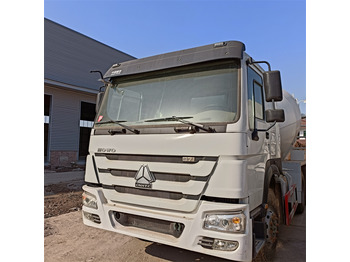 Domiešavač SINOTRUK HOWO