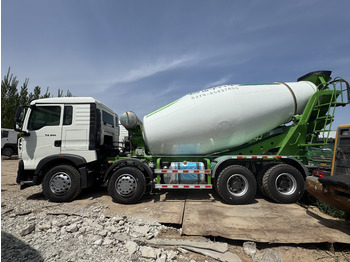 Domiešavač SINOTRUK HOWO