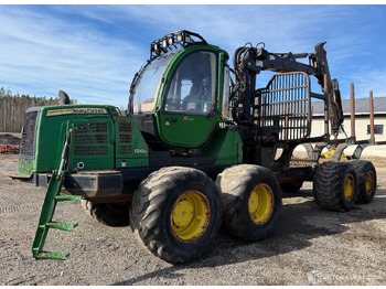 Lesnícka technika JOHN DEERE