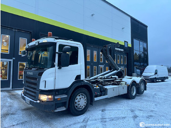 Hákový nosič kontajnerov SCANIA P 420