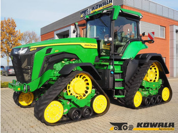 Traktor JOHN DEERE