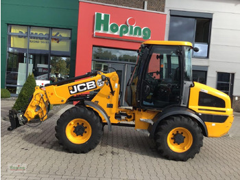 Kolesový nakladač JCB TM220