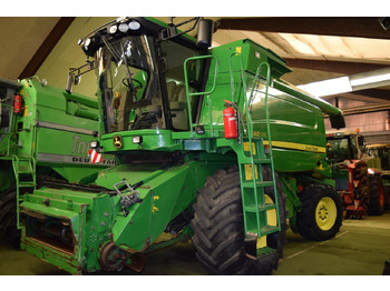 Obilný kombajn JOHN DEERE T660
