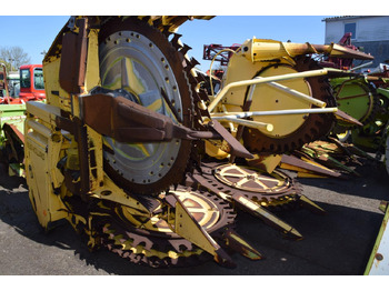 Kukuričný adaptér NEW HOLLAND