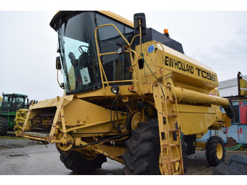Obilný kombajn NEW HOLLAND TC series