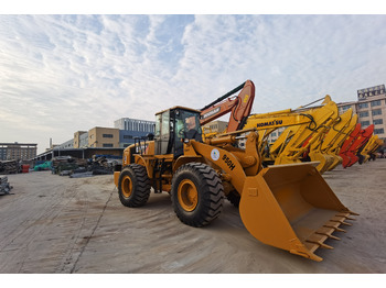 Kolesový nakladač CATERPILLAR 950H