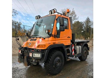 Komunálne/ Špeciálne stroje UNIMOG U300