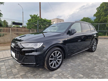 SUV AUDI