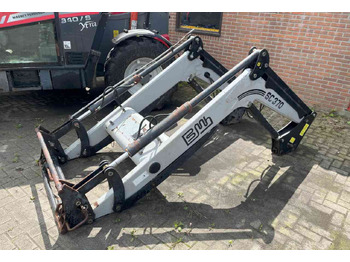 Predný nakladač na traktor