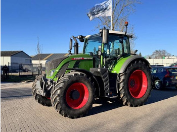 Traktor FENDT 724 Vario