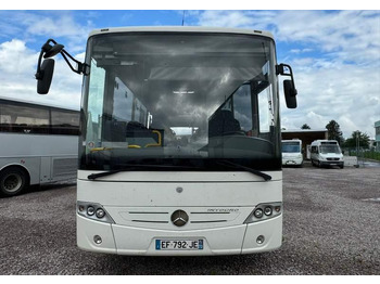 Prímestský autobus MERCEDES-BENZ Intouro