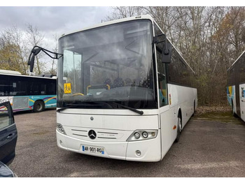 Prímestský autobus MERCEDES-BENZ Intouro