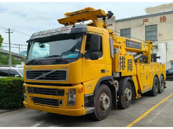 Odťahovy voz VOLVO FM12