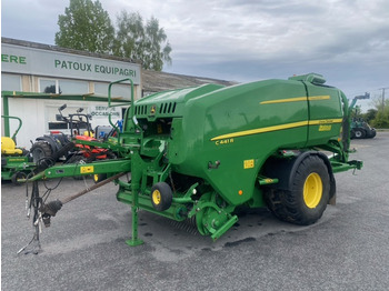 Obaľovací stroj JOHN DEERE C Series